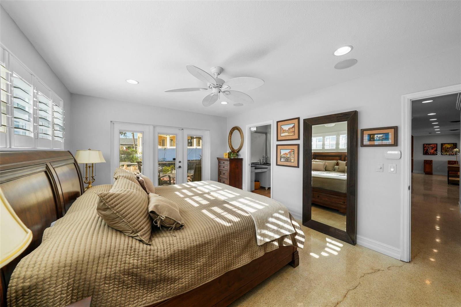 3918 VERSAILLES DR, TAMPA, FL, 33634