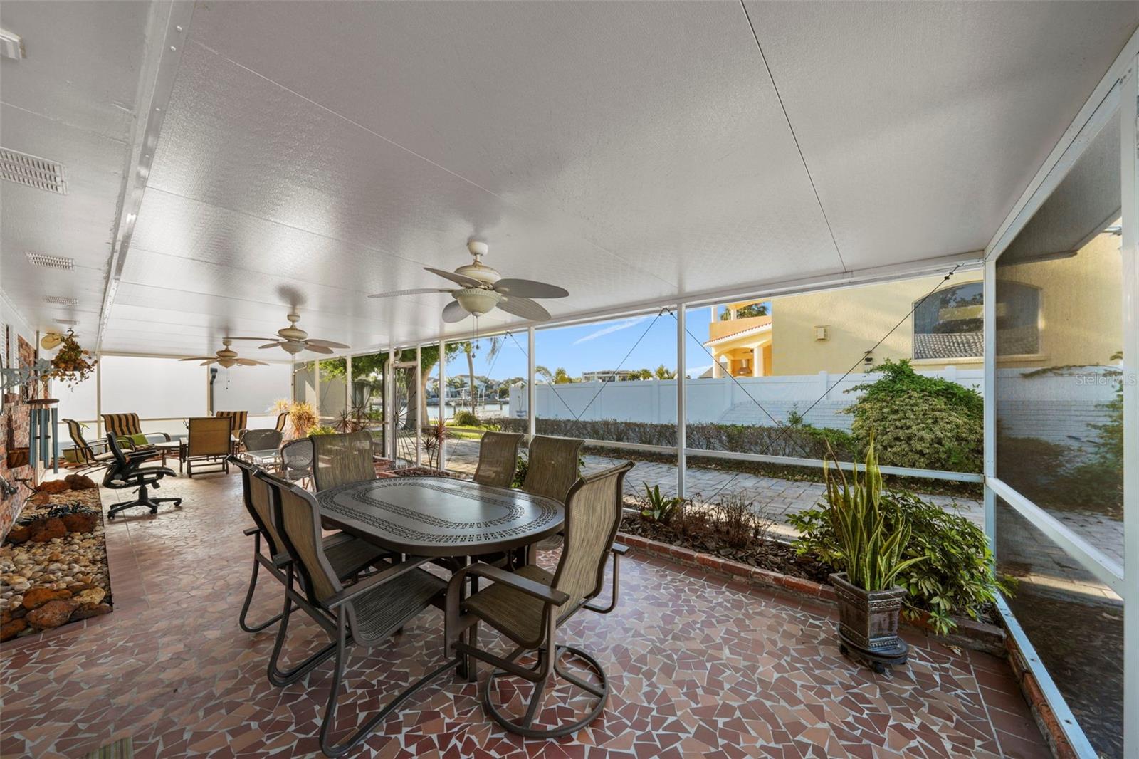 3918 VERSAILLES DR, TAMPA, FL, 33634