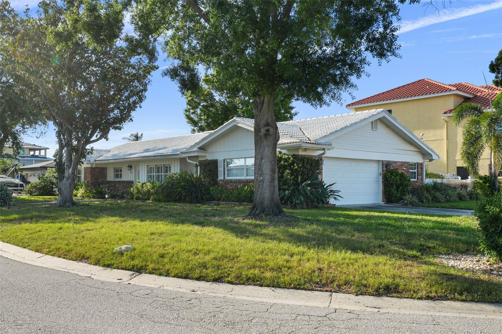3918 VERSAILLES DR, TAMPA, FL, 33634