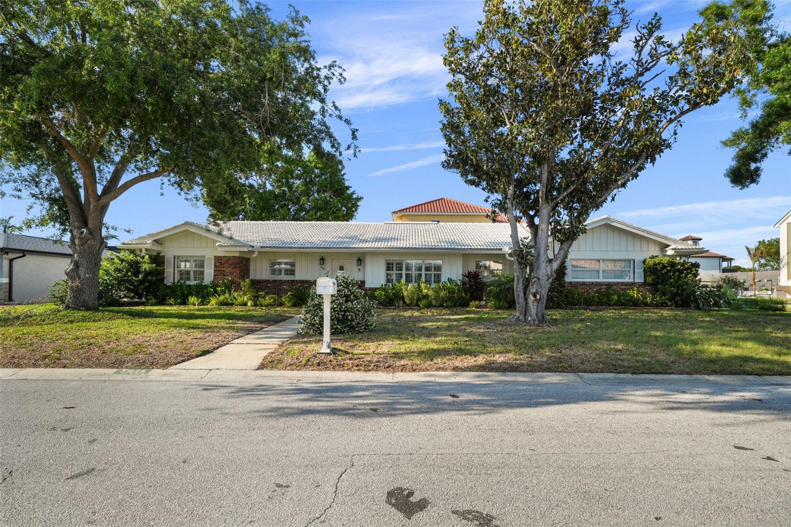 3918 VERSAILLES DR, TAMPA, FL, 33634