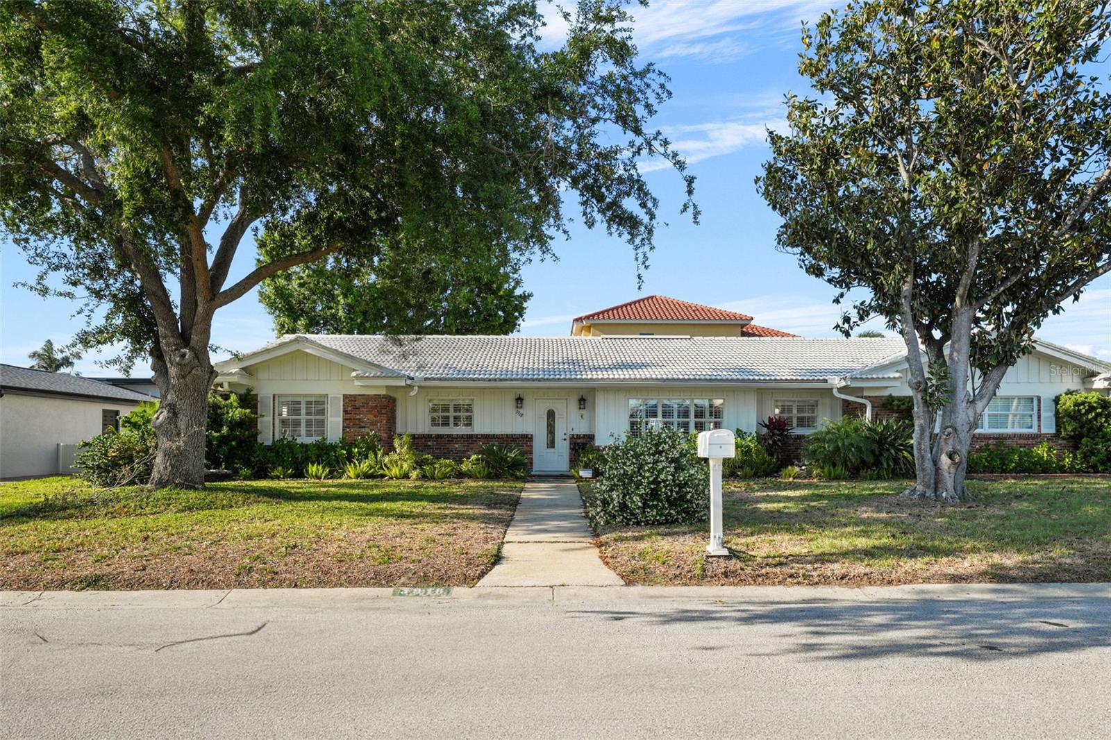 3918 VERSAILLES DR, TAMPA, FL, 33634