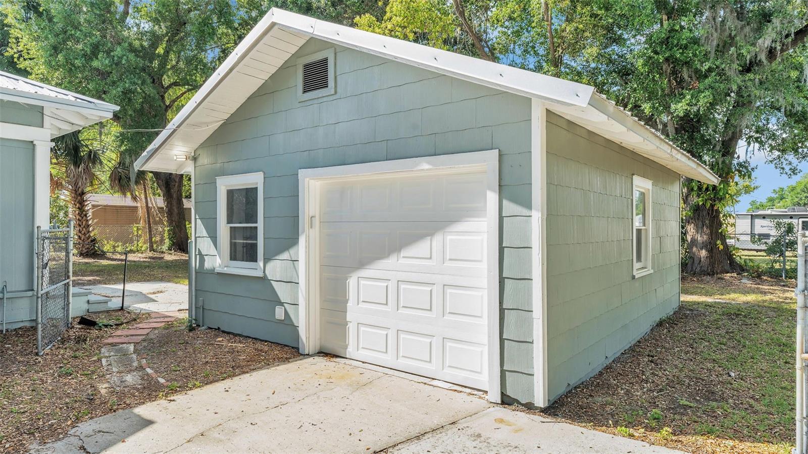 2203 AVENUE F NW, WINTER HAVEN, FL, 33880