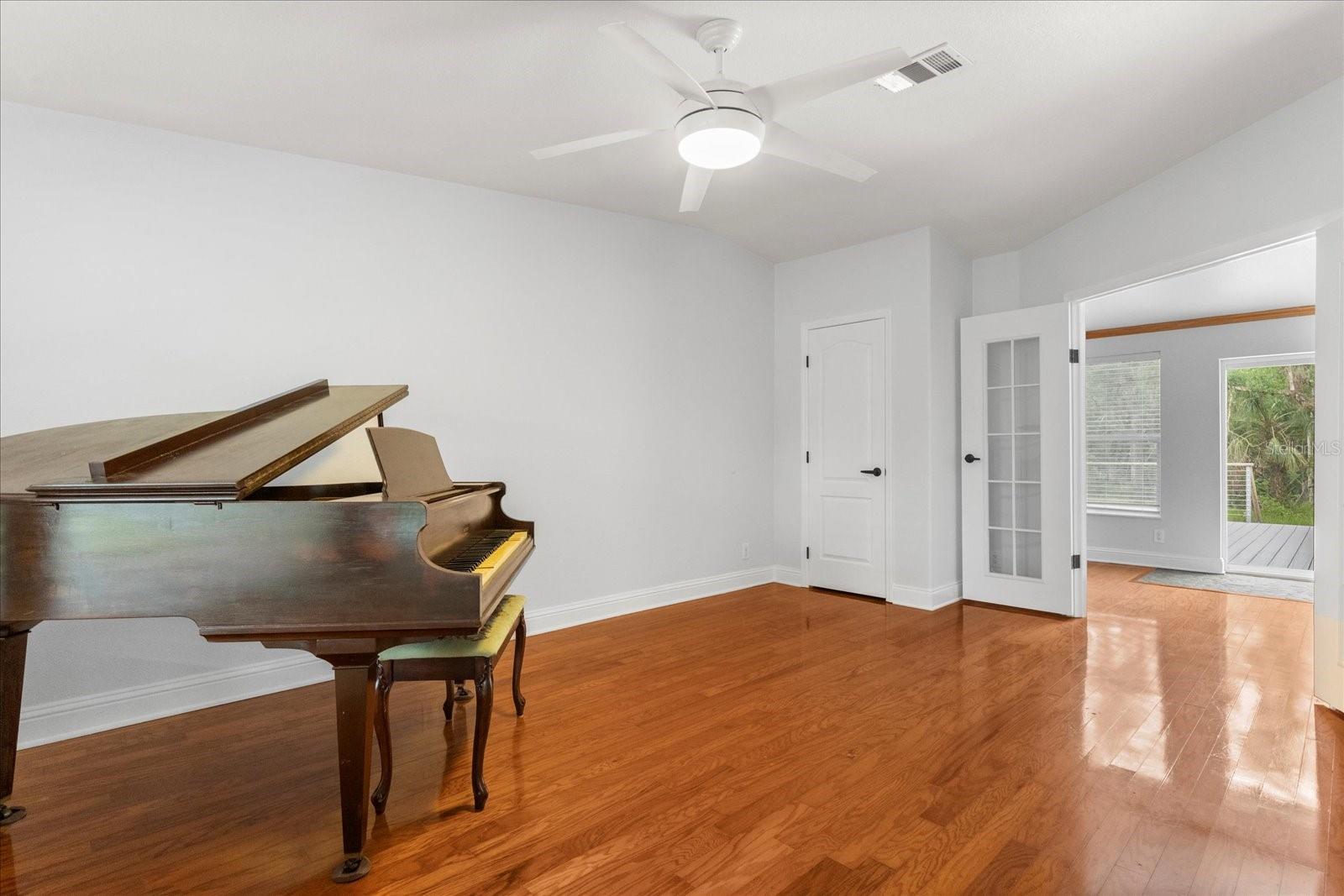 10809 CEDAR COVE DRIVE, THONOTOSASSA, FL, 33592
