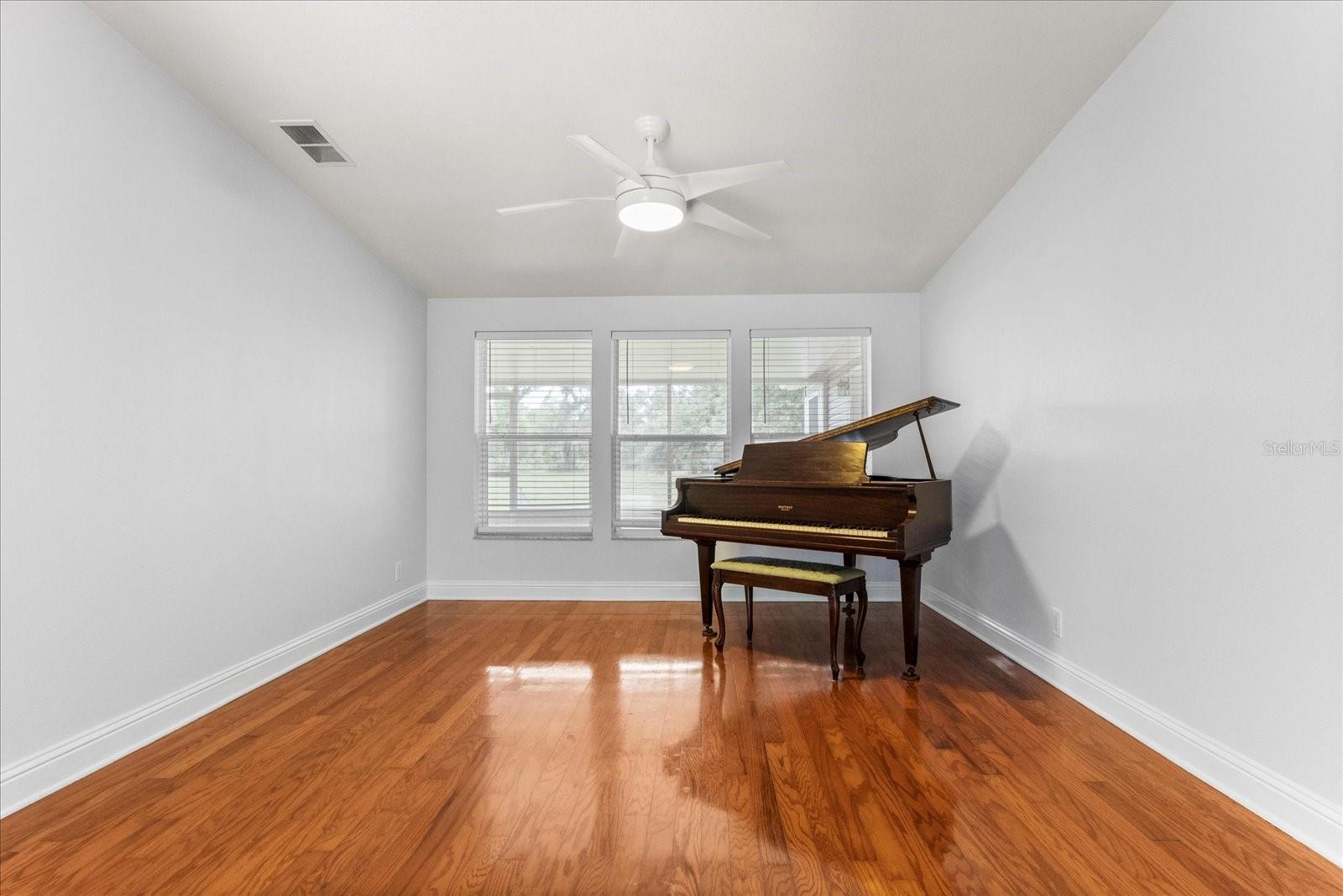 10809 CEDAR COVE DRIVE, THONOTOSASSA, FL, 33592