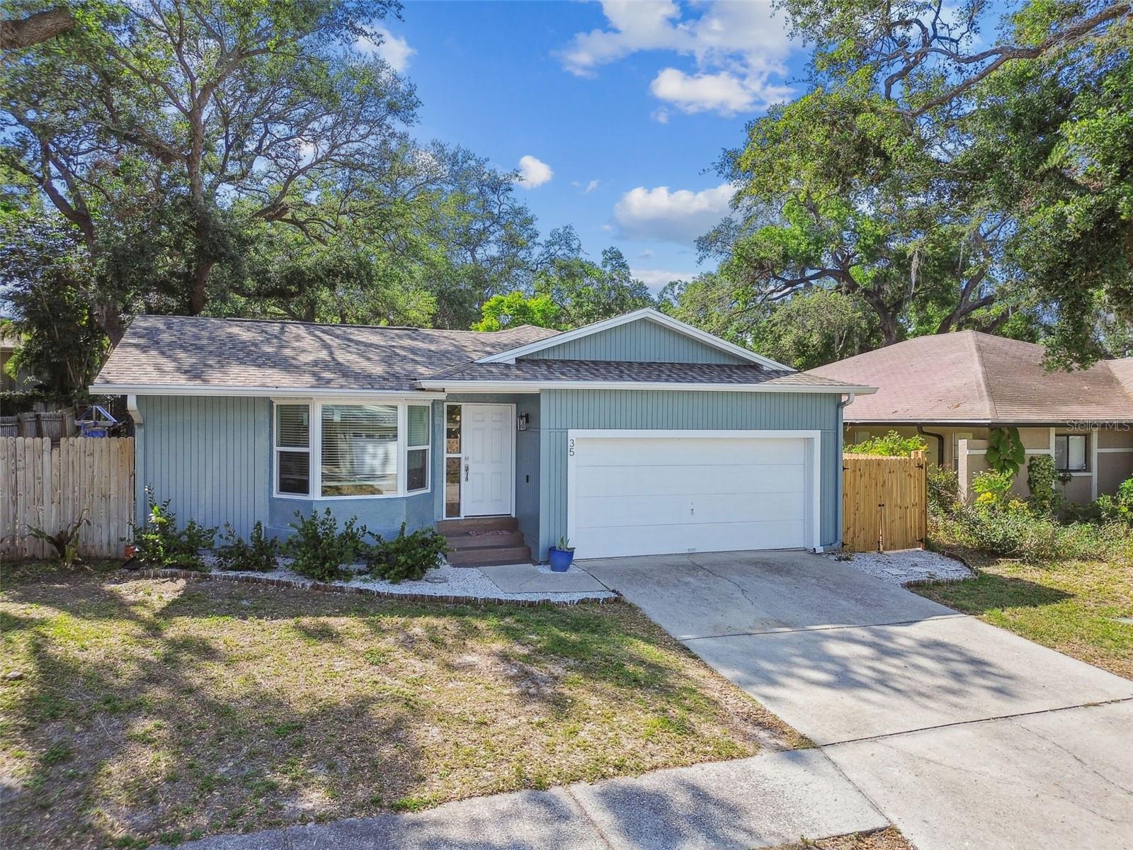 35 HARBOR OAKS CIR, SAFETY HARBOR, FL, 34695