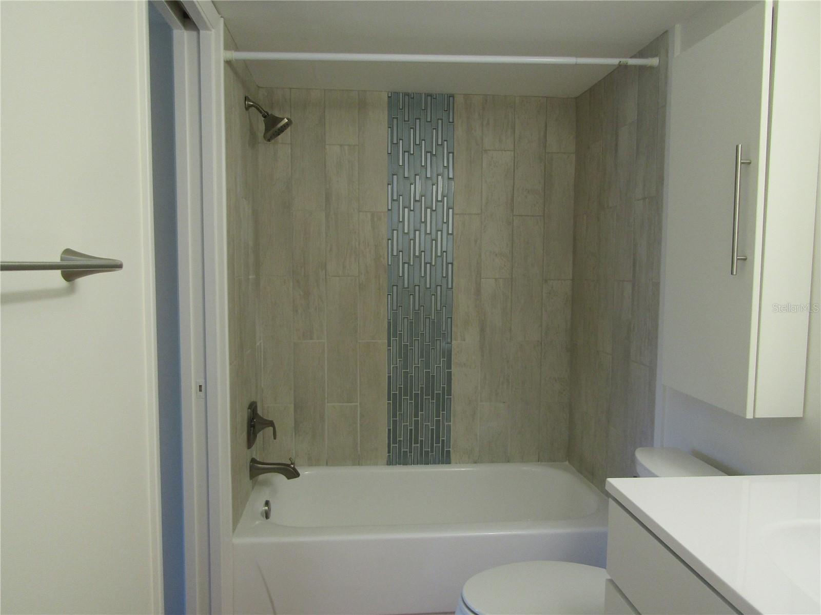 5715 GARDENS DR #102, SARASOTA, FL, 34243
