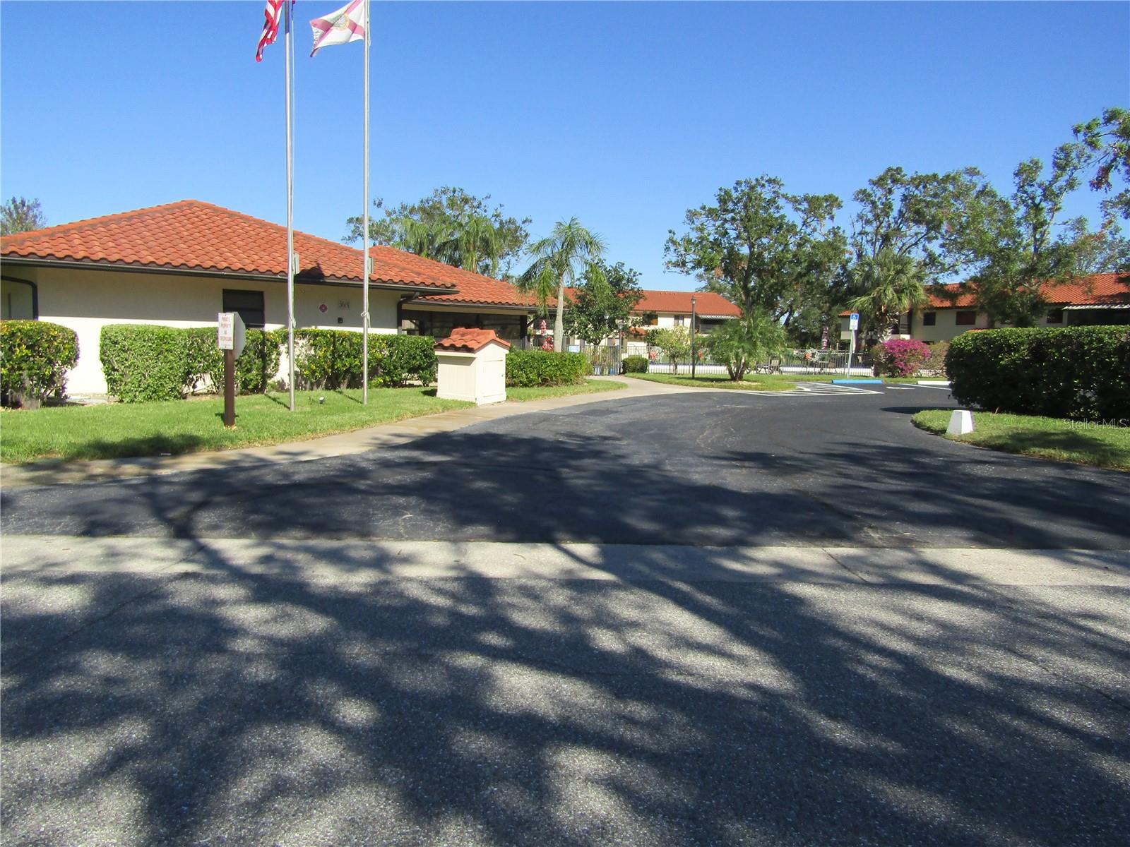 5715 GARDENS DR #102, SARASOTA, FL, 34243