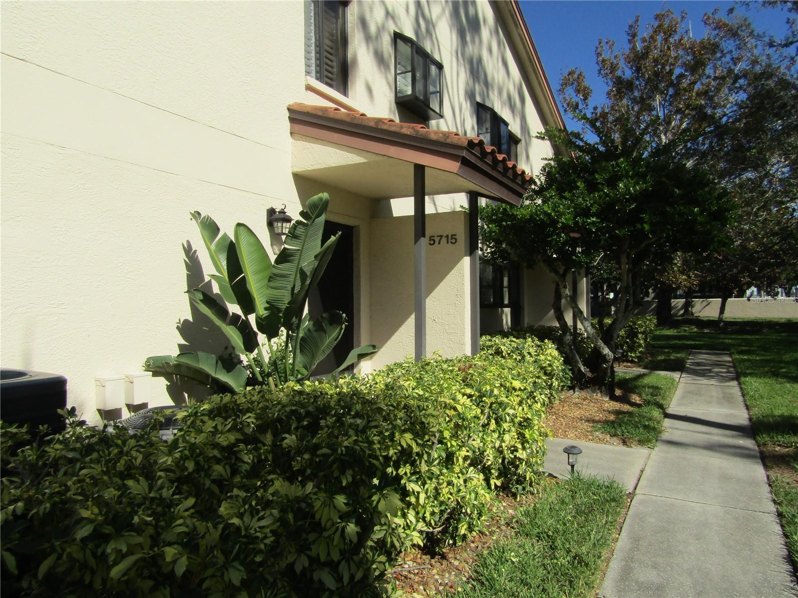 5715 GARDENS DR #102, SARASOTA, FL, 34243