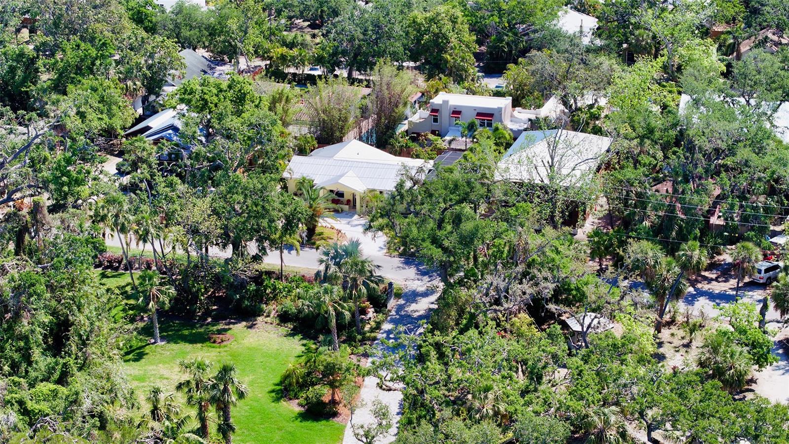 2332 ALAMEDA AVE, SARASOTA, FL, 34234
