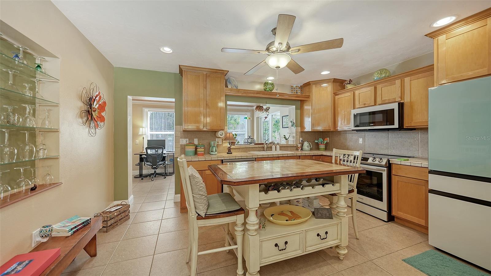 2332 ALAMEDA AVE, SARASOTA, FL, 34234