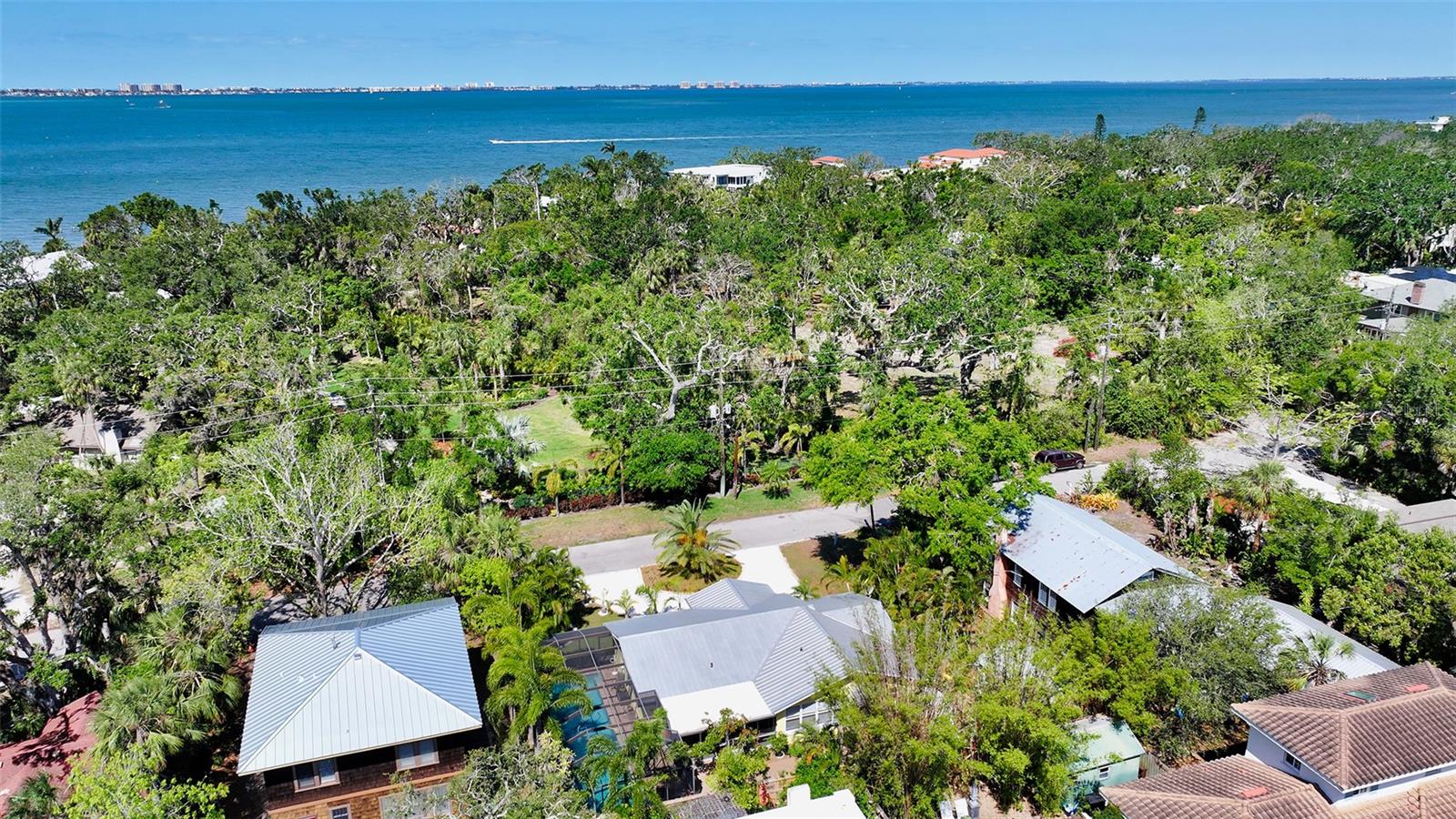 2332 ALAMEDA AVE, SARASOTA, FL, 34234