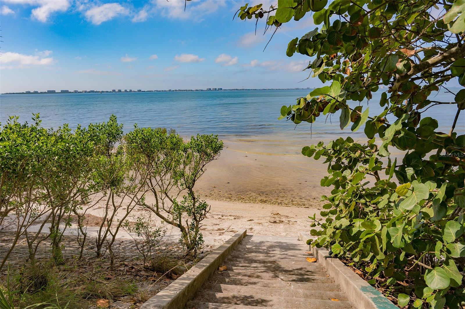 2332 ALAMEDA AVE, SARASOTA, FL, 34234
