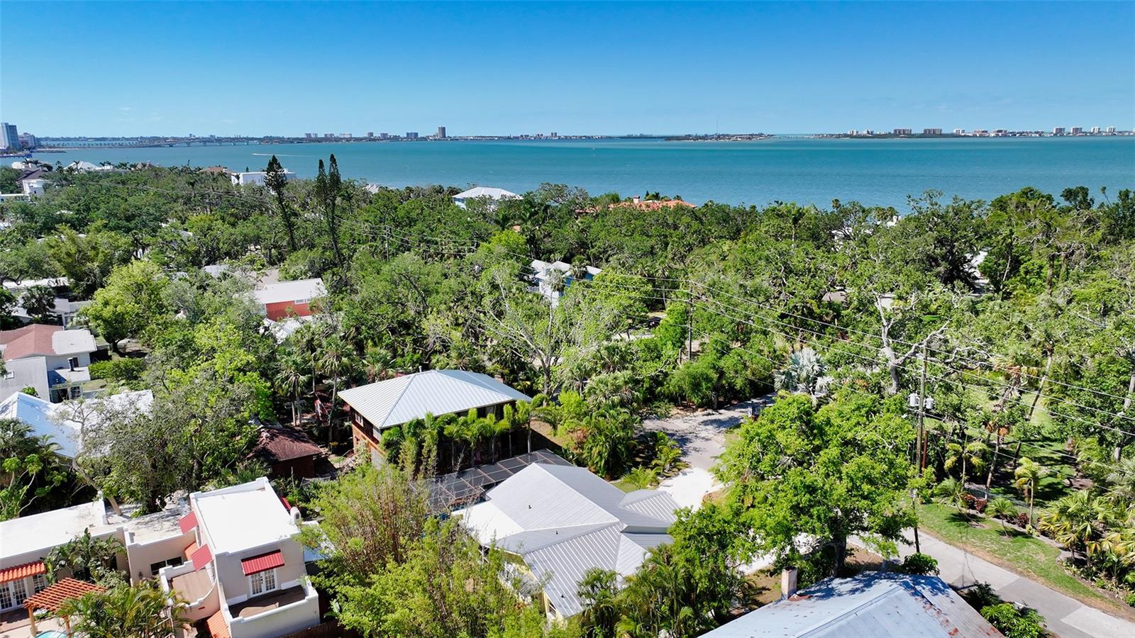 2332 ALAMEDA AVE, SARASOTA, FL, 34234