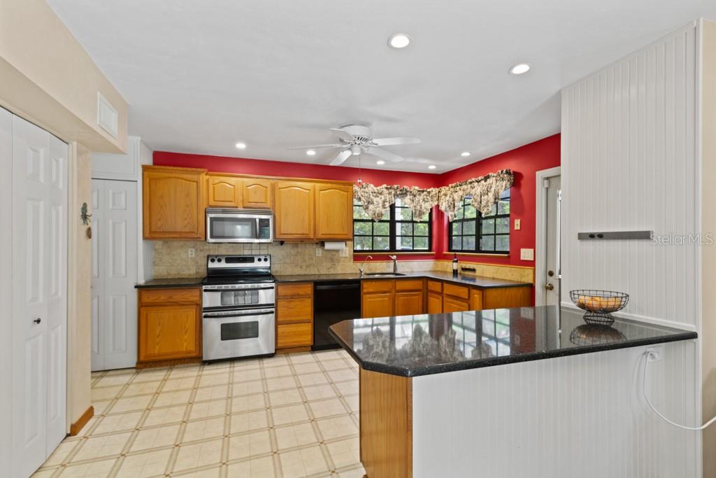 353 NW 3 AVE, MICANOPY, FL, 32667
