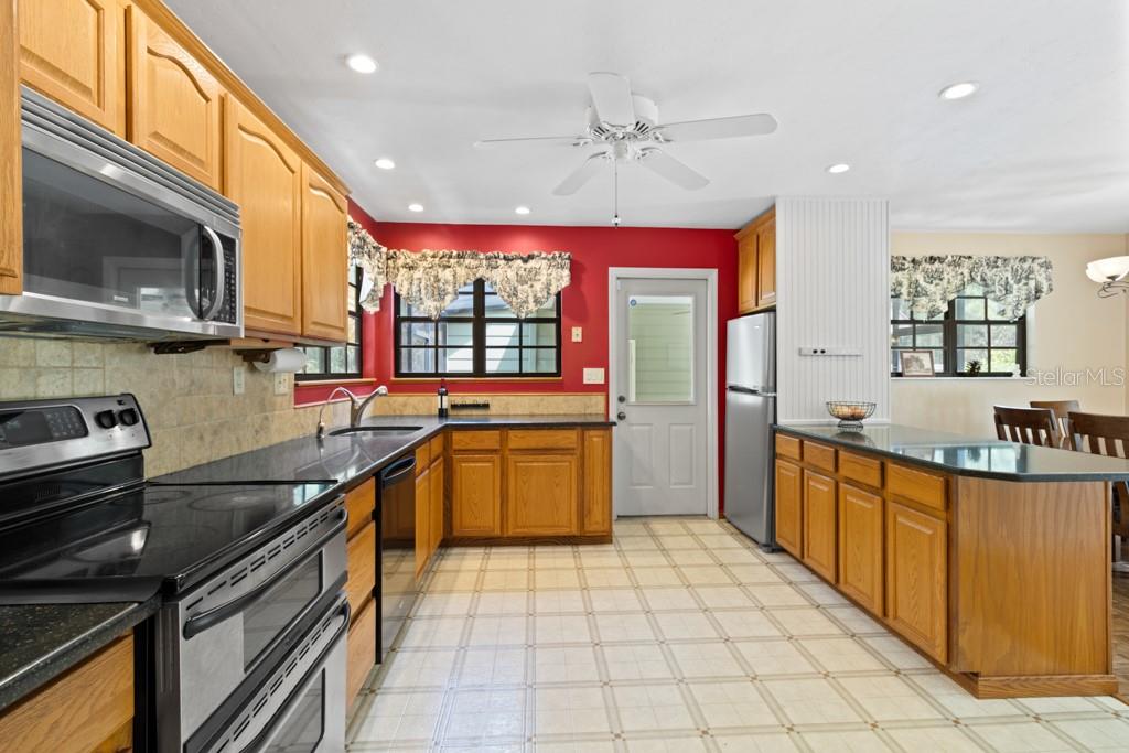 353 NW 3 AVE, MICANOPY, FL, 32667