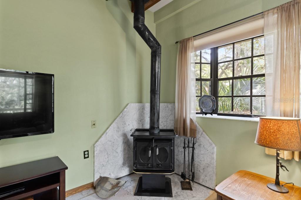 353 NW 3 AVE, MICANOPY, FL, 32667