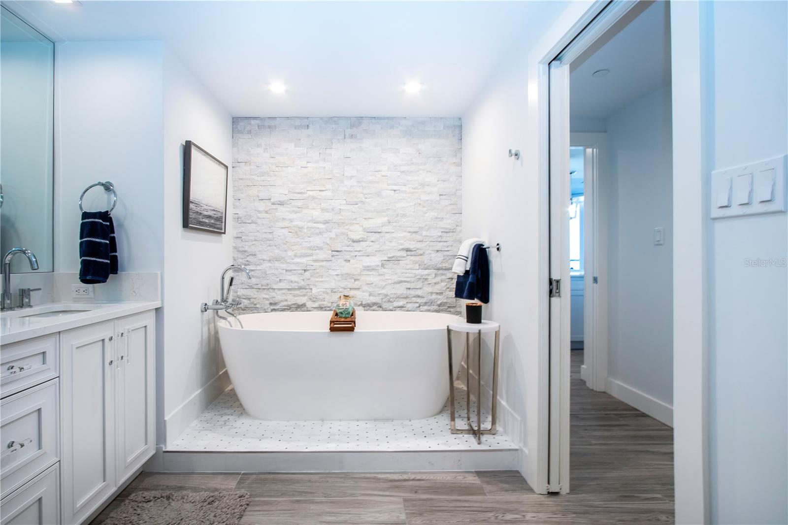 1211 GULF OF MEXICO DR #505, LONGBOAT KEY, FL, 34228