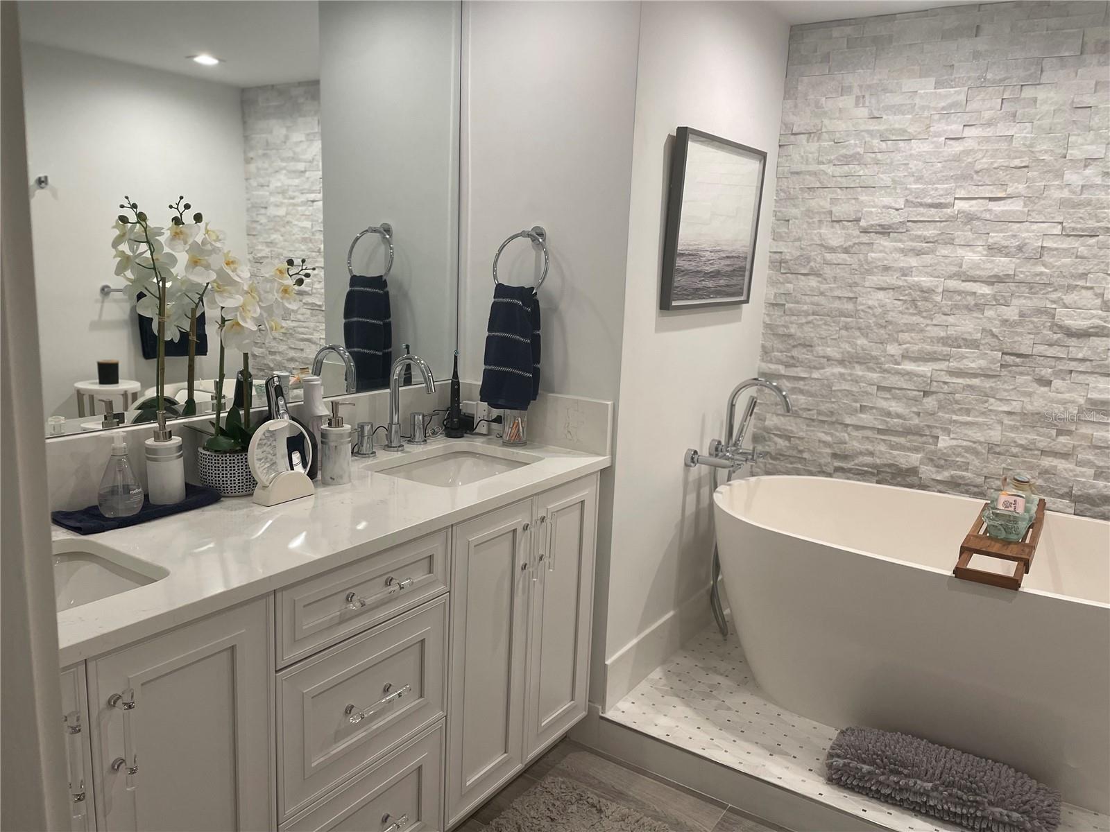 1211 GULF OF MEXICO DR #505, LONGBOAT KEY, FL, 34228