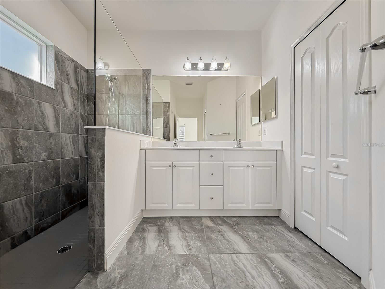 3706 SHIMMERING OAKS DR, PARRISH, FL, 34219