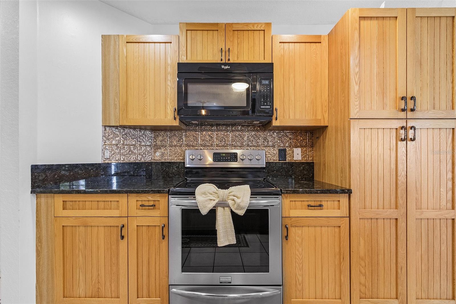 231 SE 6TH ST, CAPE CORAL, FL, 33990