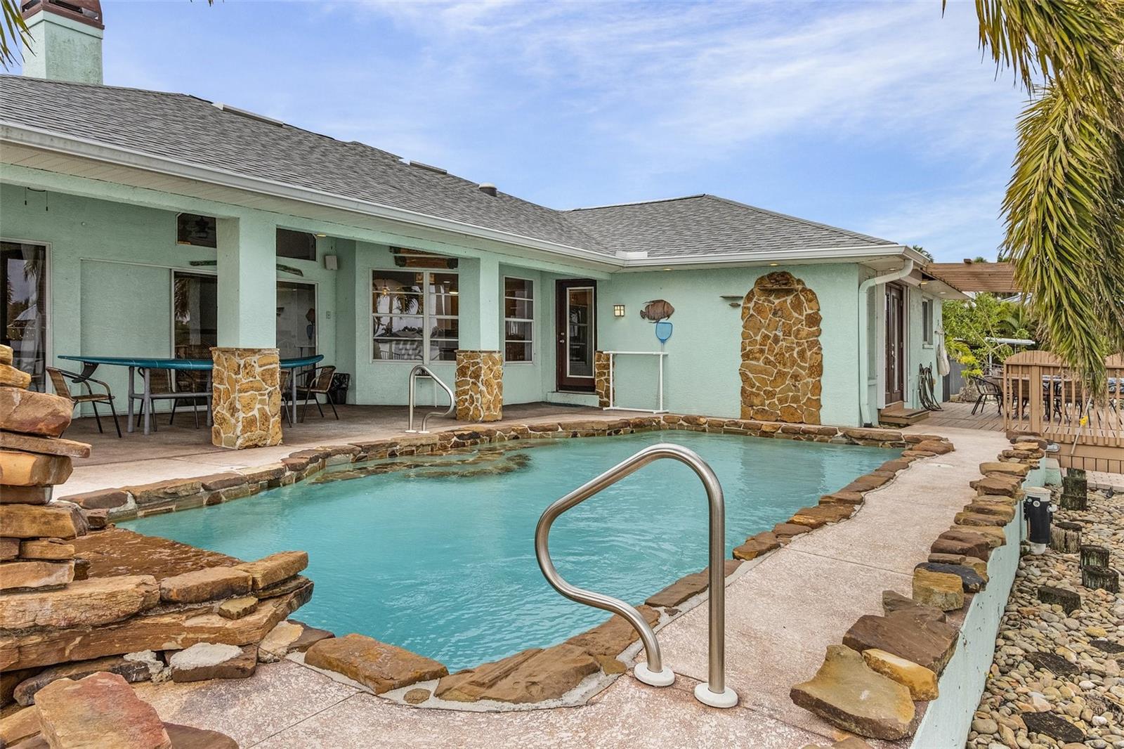 231 SE 6TH ST, CAPE CORAL, FL, 33990