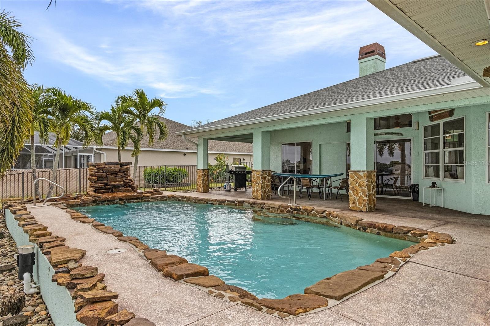 231 SE 6TH ST, CAPE CORAL, FL, 33990