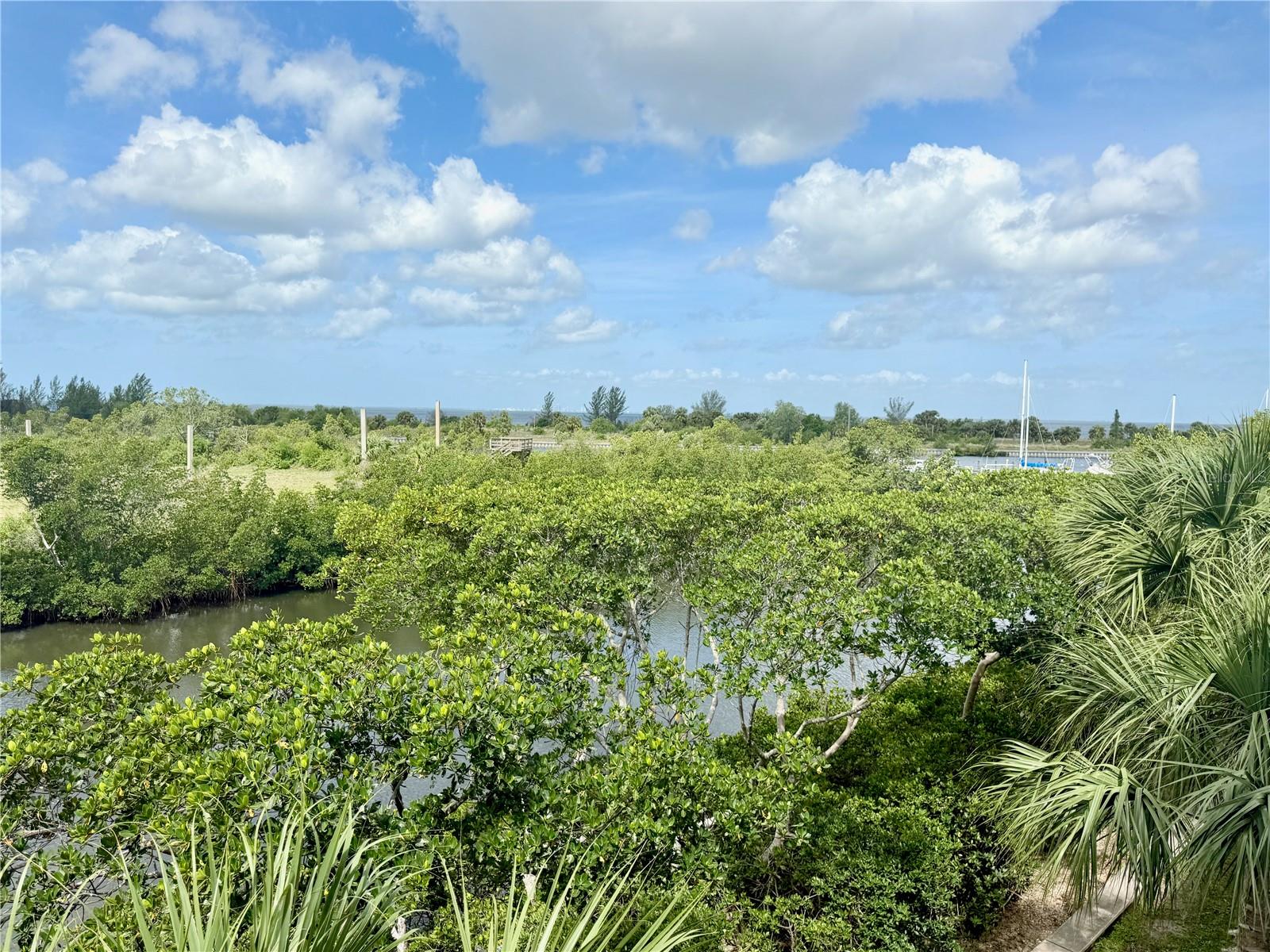 448 BAHIA BEACH BLVD, RUSKIN, FL, 33570