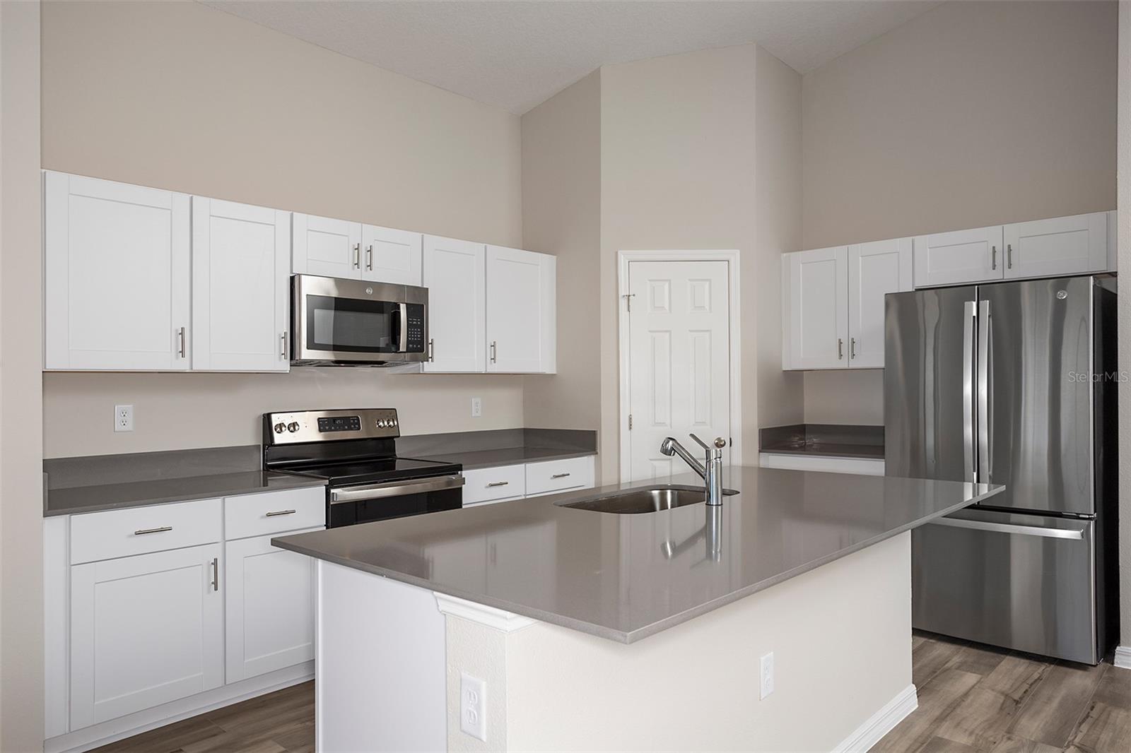 1022 FORESHORE LN, HAINES CITY, FL, 33844