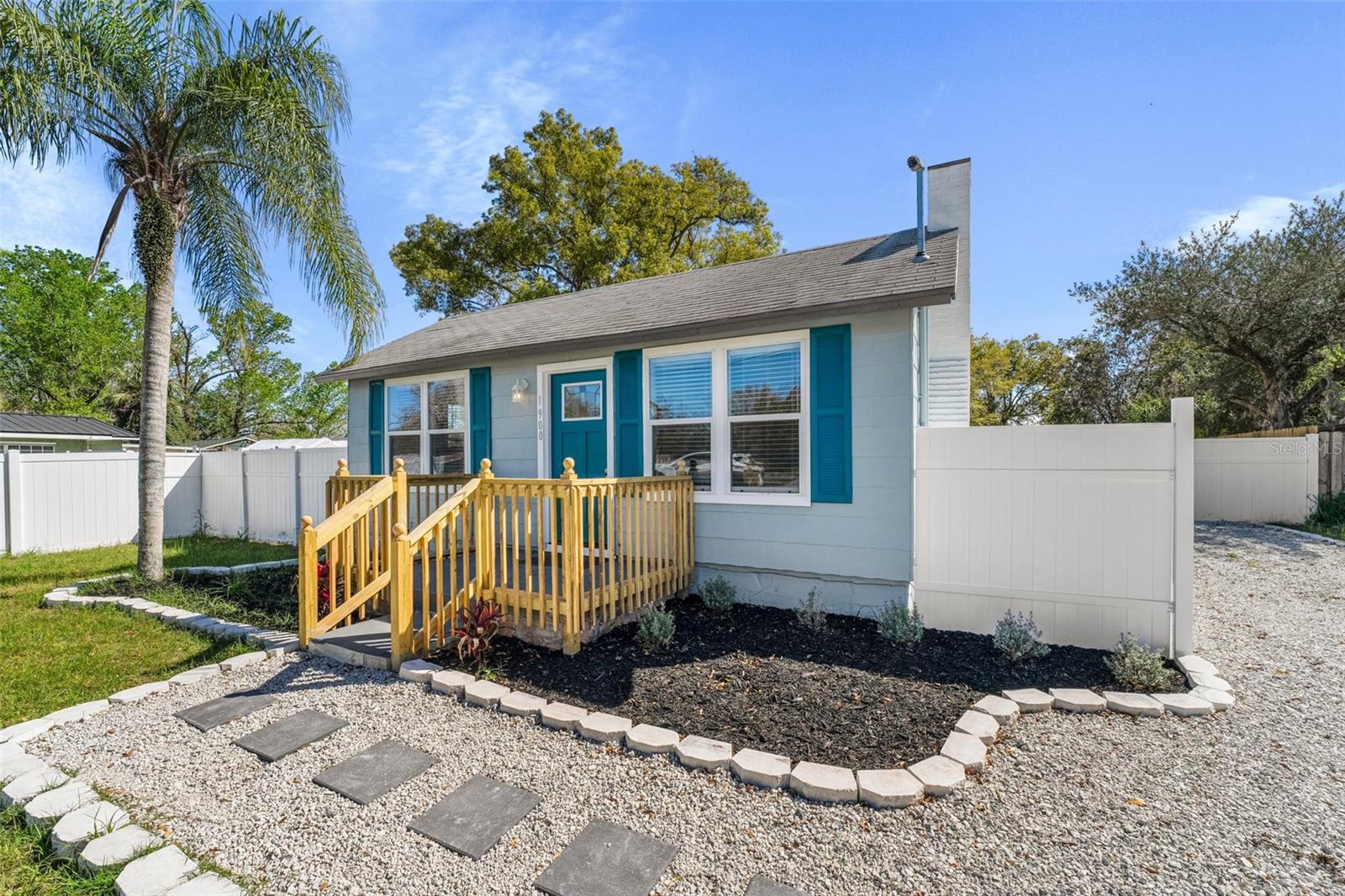 1900 E ORANGE AVE, EUSTIS, FL, 32726