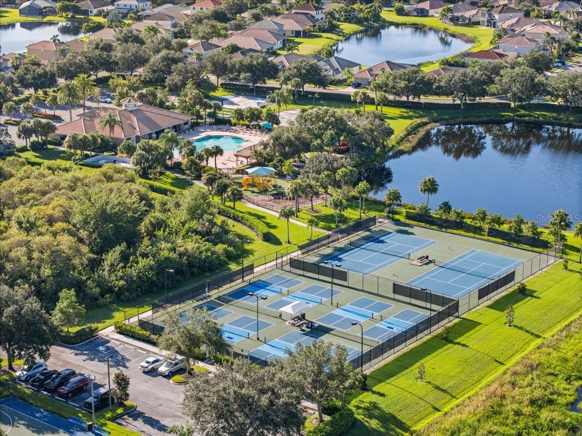 8419 SUMMER GREENS TER, BRADENTON, FL, 34212