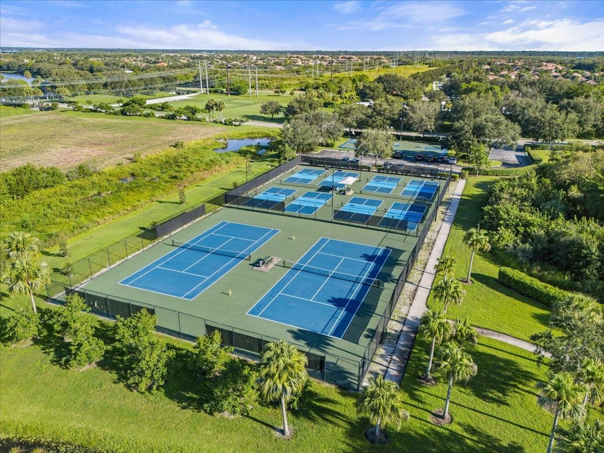 8419 SUMMER GREENS TER, BRADENTON, FL, 34212