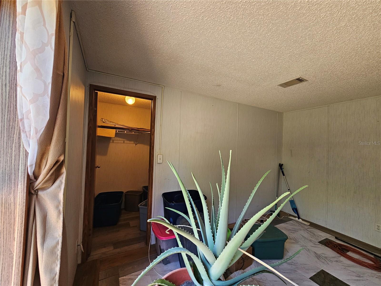 1404 ELIZABETH ST, NEW SMYRNA BEACH, FL, 32168
