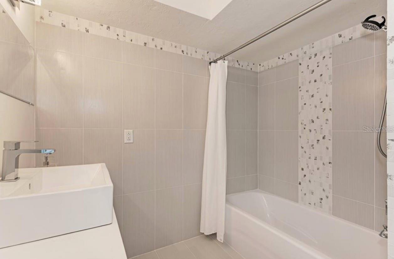 7692 COVE TER, SARASOTA, FL, 34231