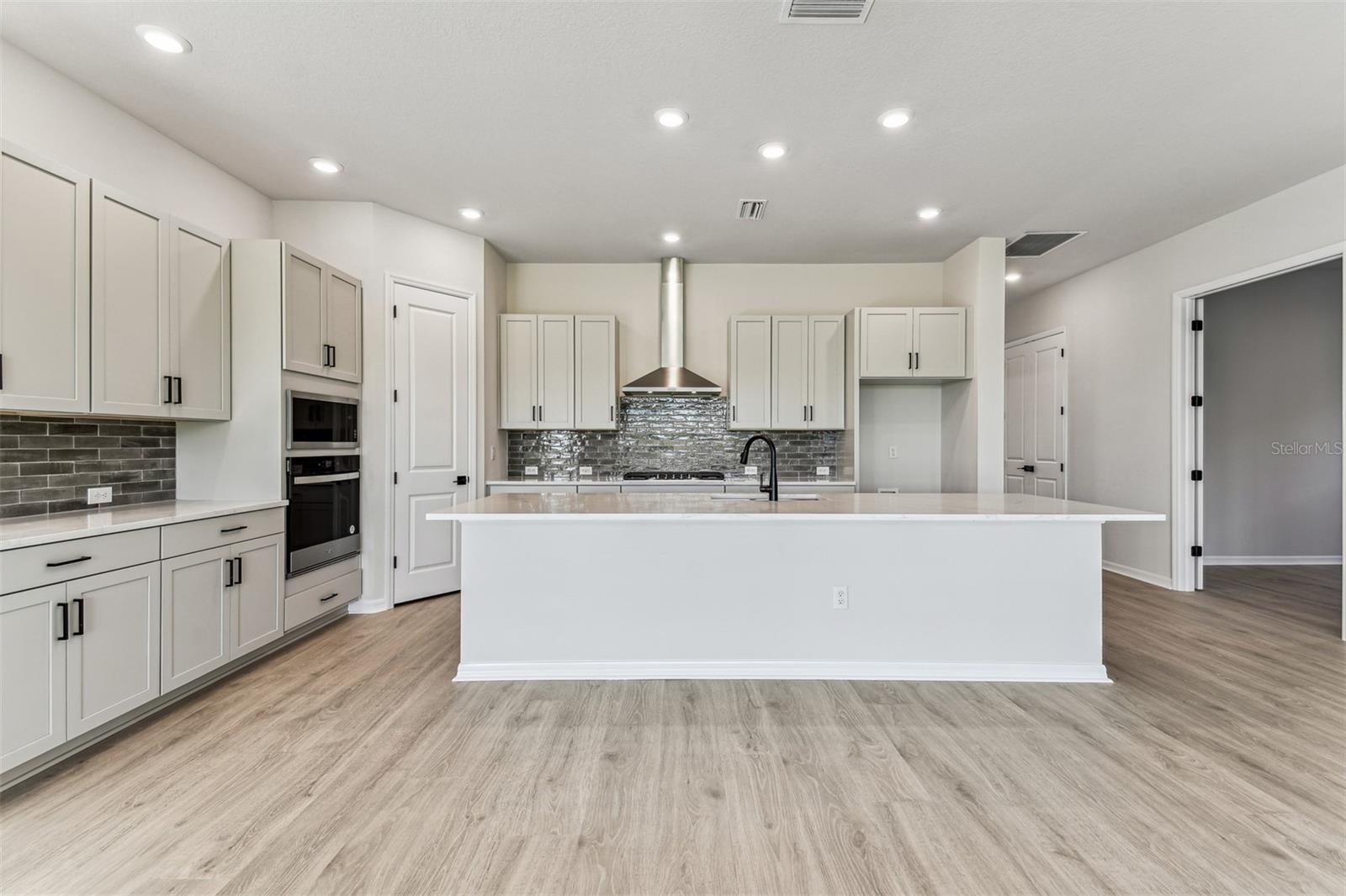 5979 HIDDEN BRANCH DR, APOLLO BEACH, FL, 33572