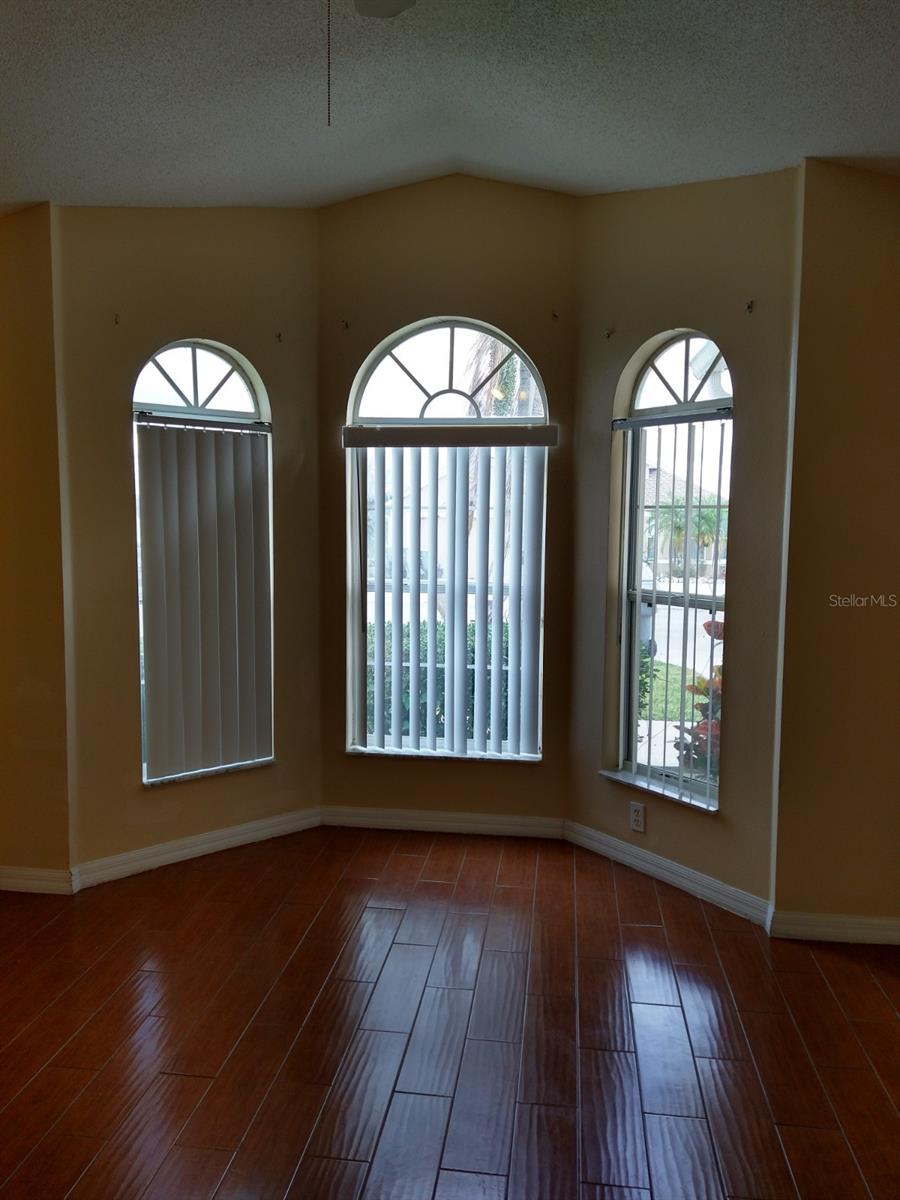 335 AYLESBURY LN, DAVENPORT, FL, 33837