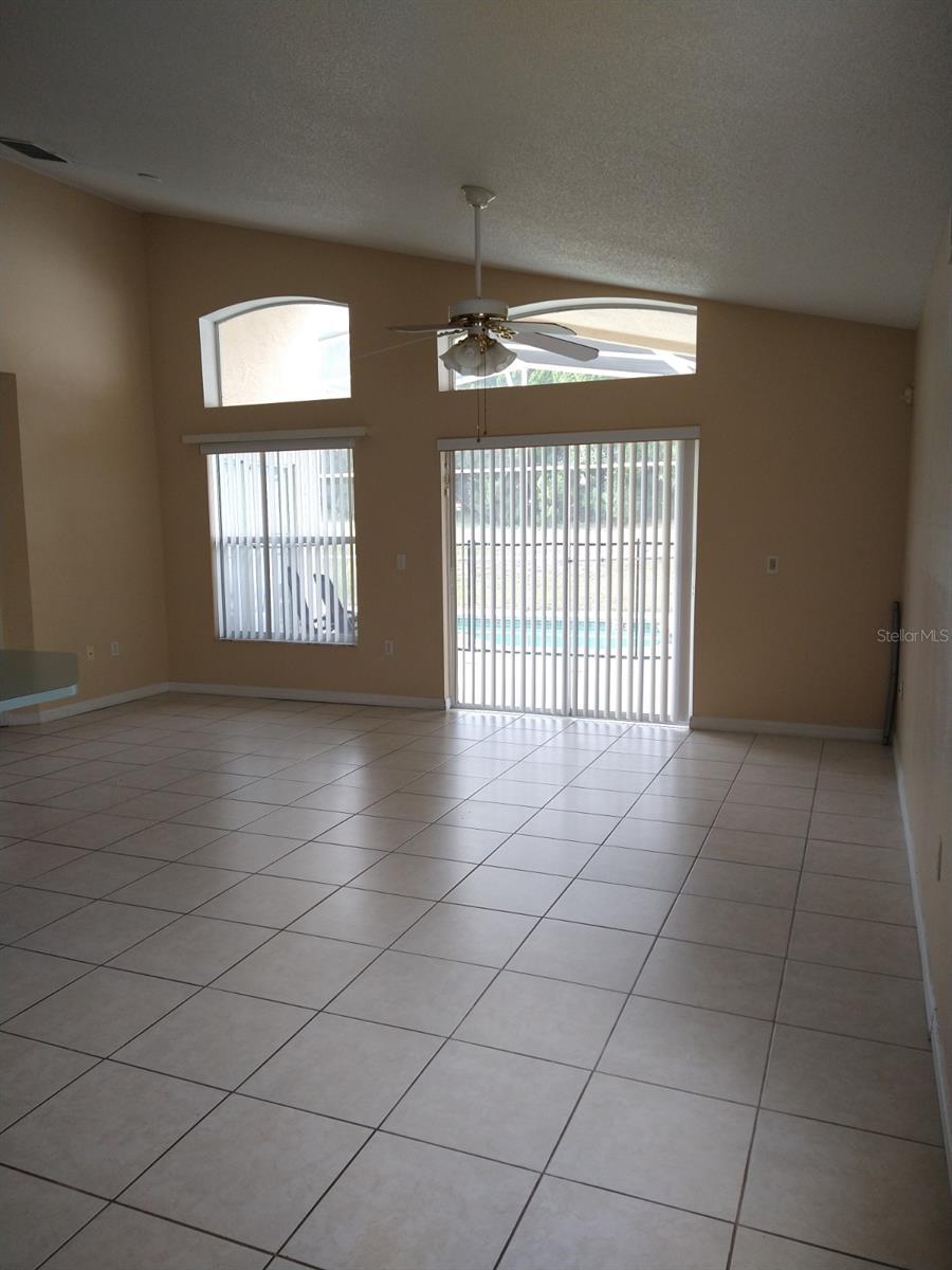 335 AYLESBURY LN, DAVENPORT, FL, 33837