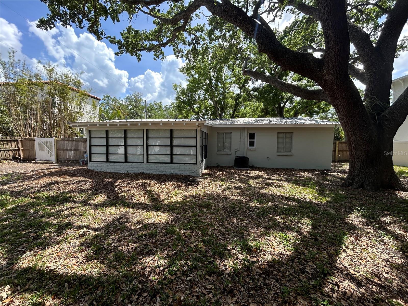605 OCONEE AVE, TAMPA, FL, 33606