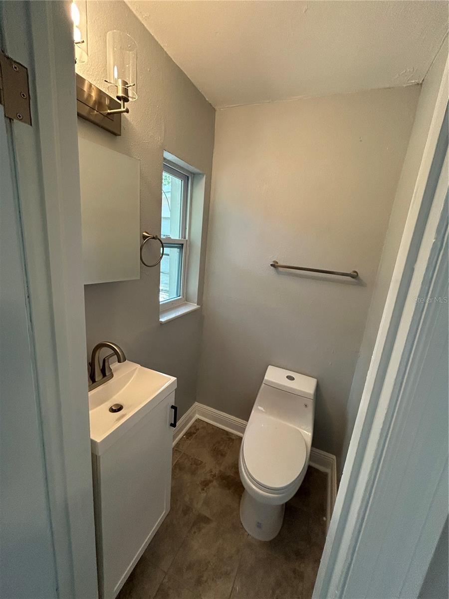605 OCONEE AVE, TAMPA, FL, 33606
