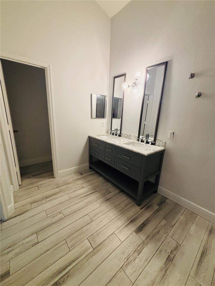 5999 LAKE POINTE DR #602, ORLANDO, FL, 32822