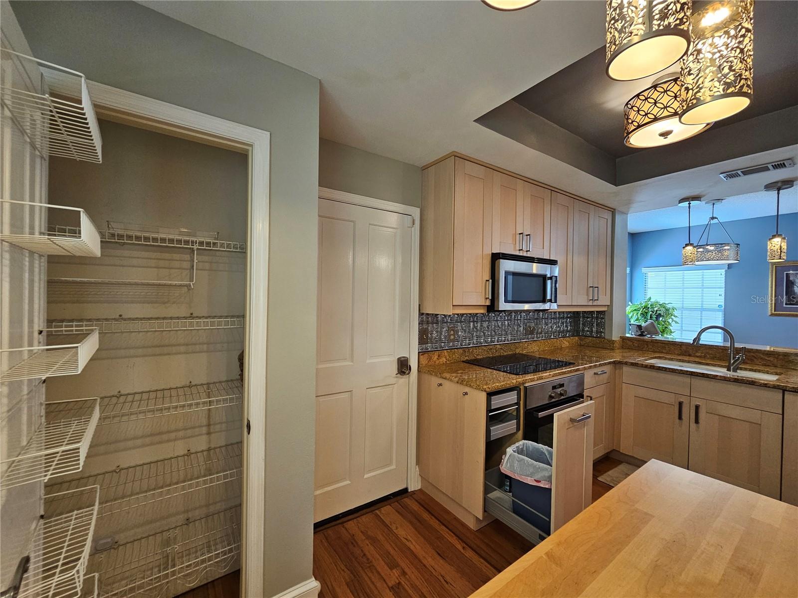 5110 STERLING MANOR DR, TAMPA, FL, 33647