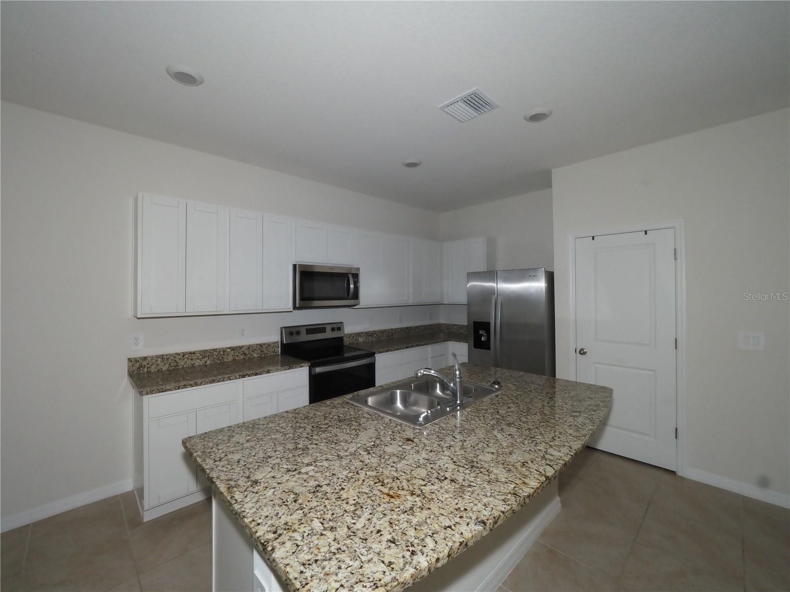 8905 ROOKWOOD CT, SARASOTA, FL, 34238
