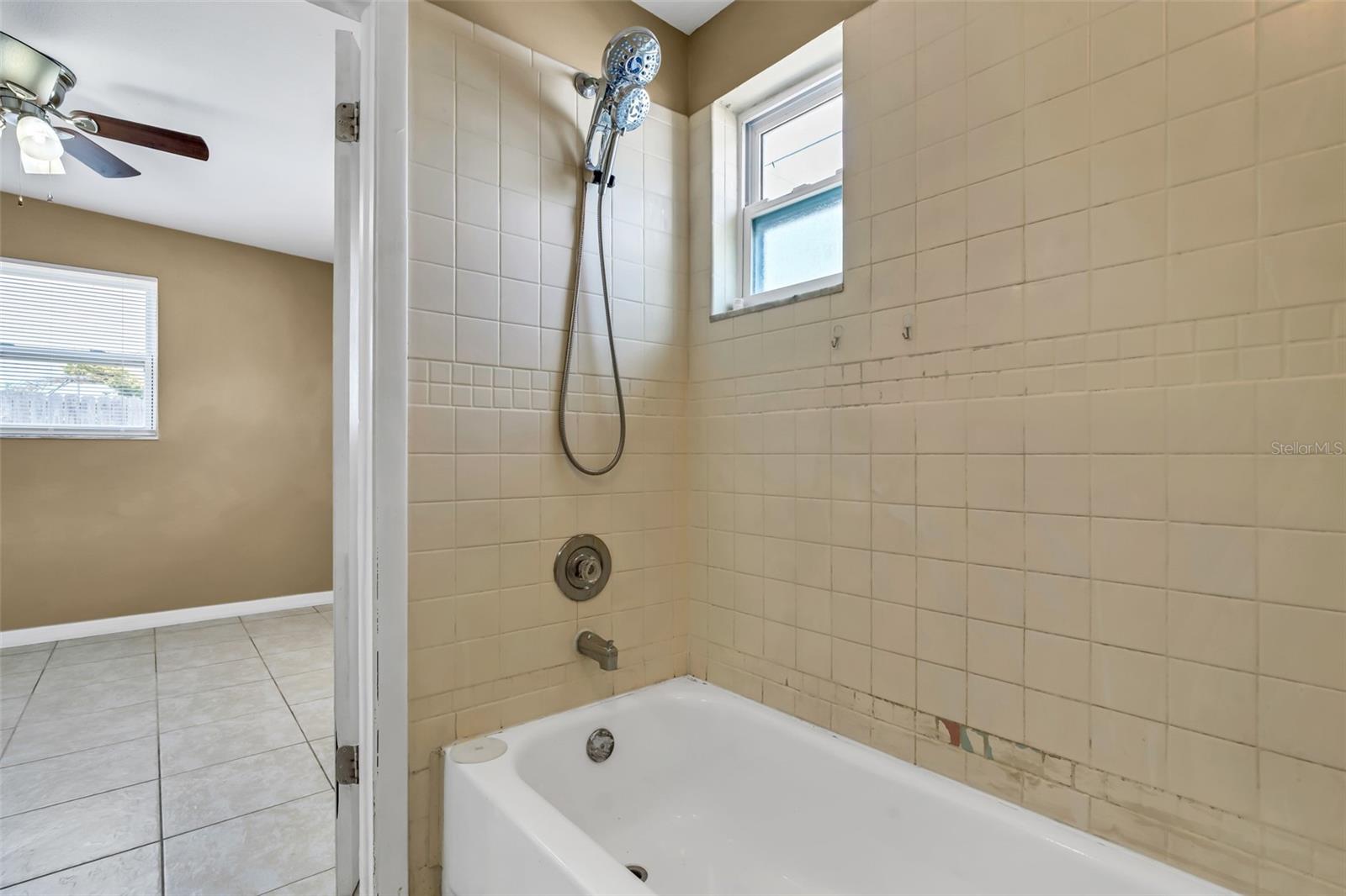 8233 PORTULACA AVE, SEMINOLE, FL, 33777