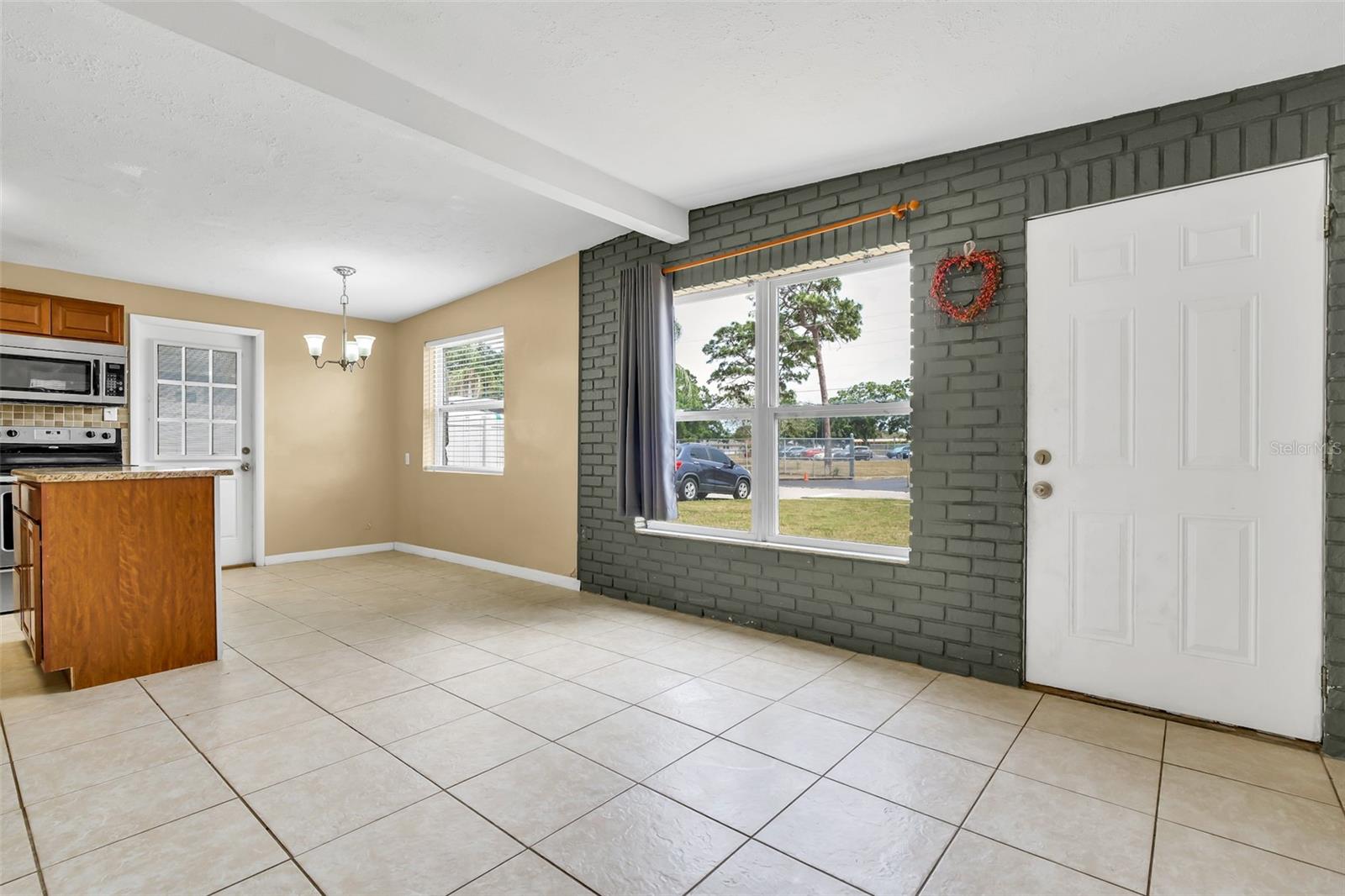 8233 PORTULACA AVE, SEMINOLE, FL, 33777