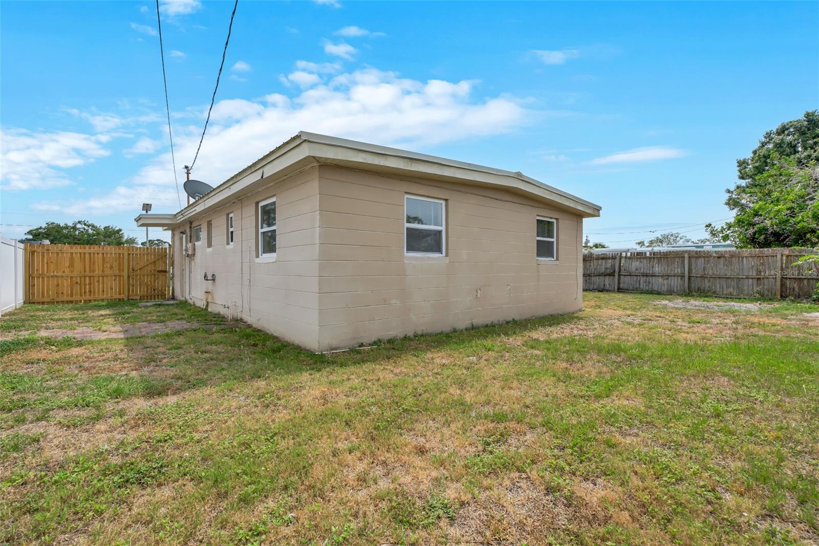 8233 PORTULACA AVE, SEMINOLE, FL, 33777