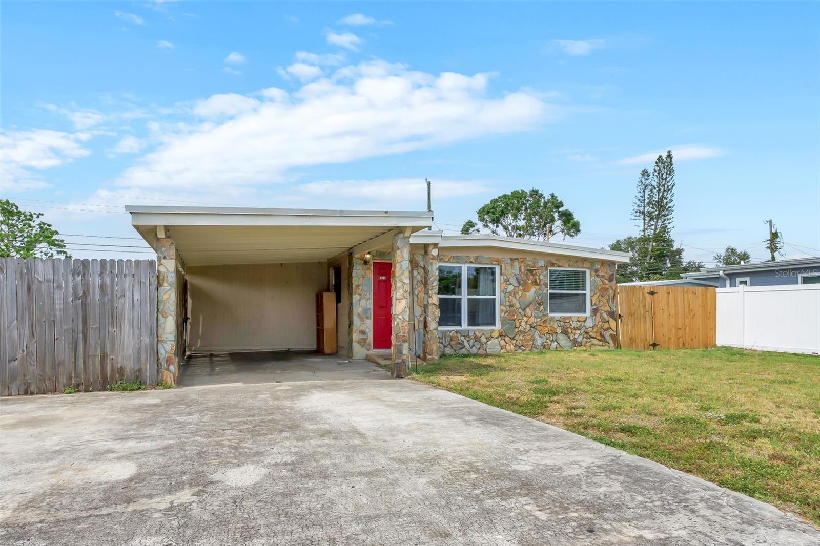 8233 PORTULACA AVE, SEMINOLE, FL, 33777