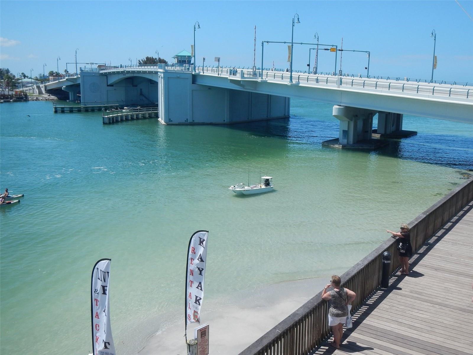 248 137TH CIR, MADEIRA BEACH, FL, 33708
