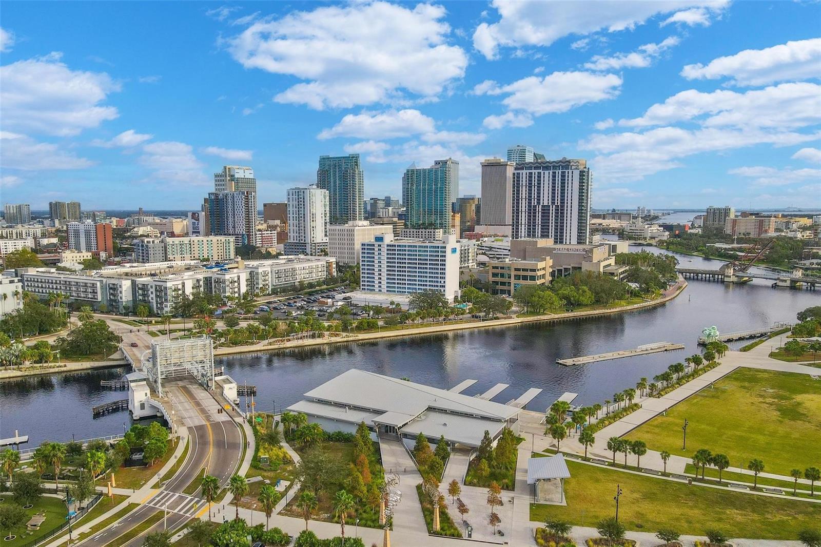 803 W WOODLAWN AVE, TAMPA, FL, 33603