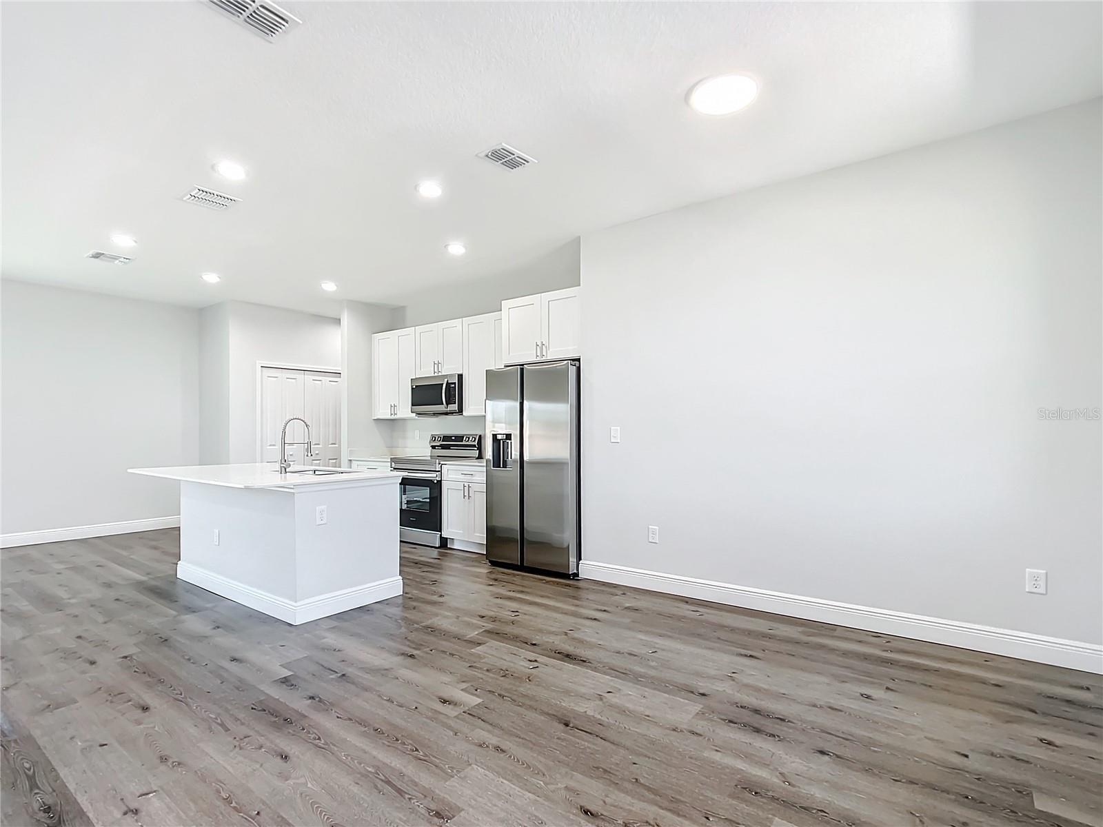 4 DOGWOOD TRAIL CRSE, OCALA, FL, 34472