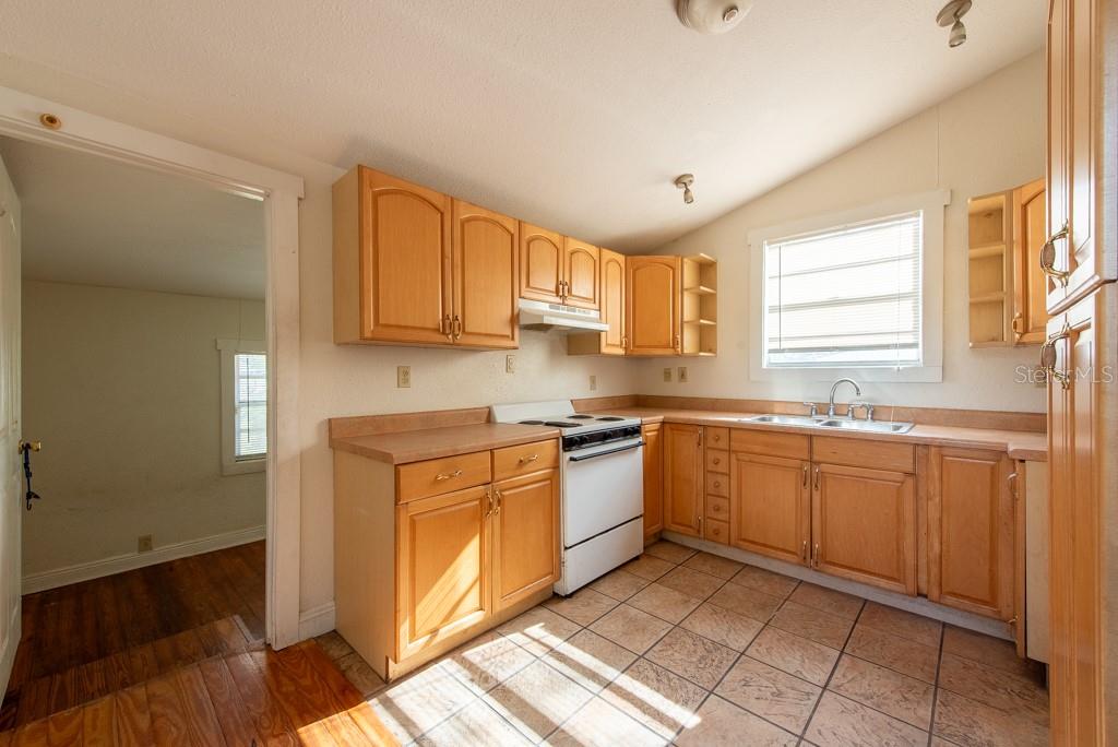 1018 E 12TH AVE, TAMPA, FL, 33605
