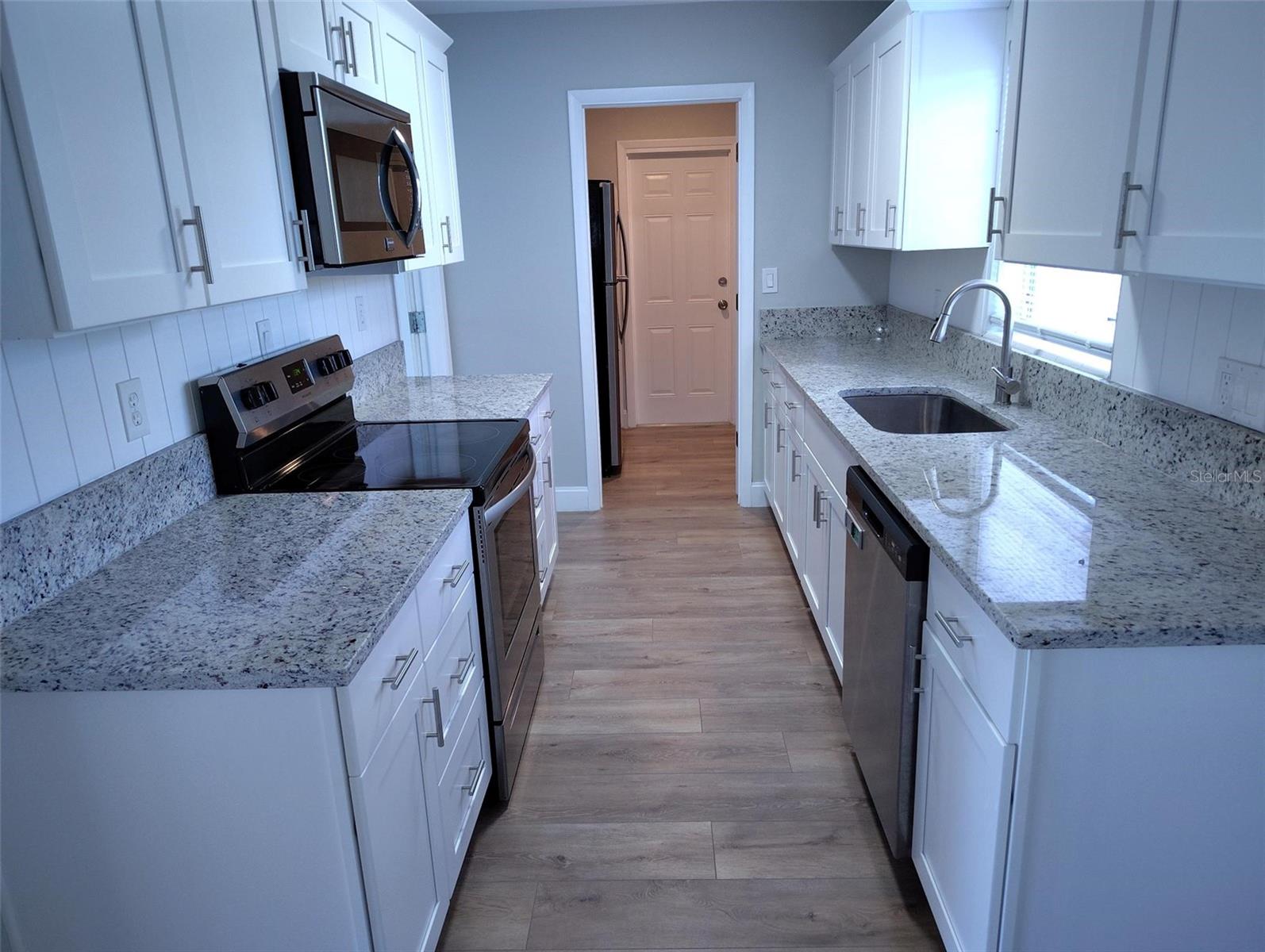 1102 TEMPLE AVE, BRADENTON, FL, 34207